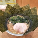 横浜家系らーめん 玉家 - これで税込800円　ホントのホントに脱帽です