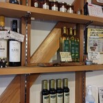 イルグラーノ製麺所・イートインデノミーナ - 後ろは物販コーナー