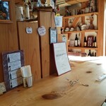 イルグラーノ製麺所・イートインデノミーナ - 居心地良いカウンター席