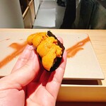 鮨 唐島 - バフンウニ海苔巻