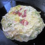 Okonomiyakishinobu - ミックス焼き（豚・イカ・肉・えび）780円