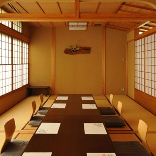 A private tatami room where you can relax and relax, recommended for kaiseki and meetings.