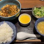 中国四川 旬菜 酒肆 楽山 - 麻婆豆腐セット