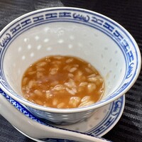 スーツァンレストラン陳 横浜店 - フカヒレ姿煮のスープで炊いたお粥、ホント一口がものすご〜く滋味深く美味しい