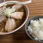 らーめん八平 - アリランチャーシューとライス