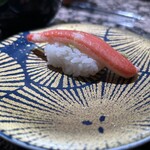 根室花まる - 本ずわいがに (一貫) 462円