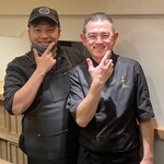 美会 - 決めポーズ。料理長、働き過ぎっす\(//∇//)\