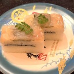 金沢まいもん寿司 渋谷パルコ店 - 友人大絶賛の鯛の押し寿司。