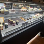 オ・プティ・マタン - ショーケース