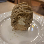 オ・プティ・マタン -  モンブラン(栗)     (断面)