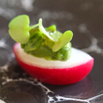 メゾン ケイ - ランチコース 16488円 の二十日大根 ハーブのソース