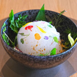 メゾン ケイ - ランチコース 16488円 のスペシャリテ 季節の庭園風サラダ