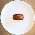 メゾン ケイ - ランチコース 16488円 の虎屋の小倉餡のフィナンシェ