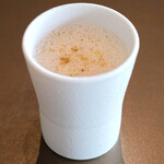 メゾン ケイ - ランチコース 16488円 の椎茸のカプチーノ仕立て