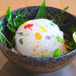 メゾン ケイ - ランチコース 16488円 のスペシャリテ 季節の庭園風サラダ