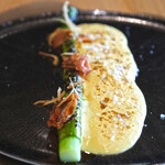 メゾン ケイ - ランチコース 16488円 の北海道産グリーンアスパラの炭火焼