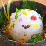 メゾン ケイ - ランチコース 16488円 のスペシャリテ 季節の庭園風サラダ