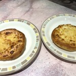 サイゼリヤ イオンモール長久手店 - ◇タラコフォッカチオ　　税込250円　　　　　　　　◇チーズフォッカチオ　　税込250円　　　　　　　　　どちらも表面はカリッと、生地はもちふわな食感