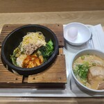 焼肉丼ミョンドンヤ - 料理写真: