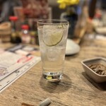 小川の魚 - 翠ジンソーダ　¥550