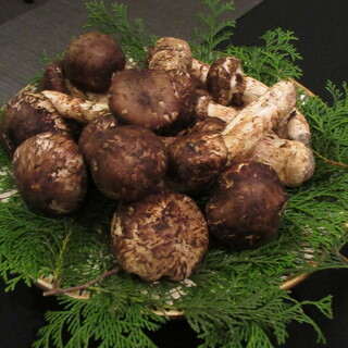 日本料理 TOBIUME