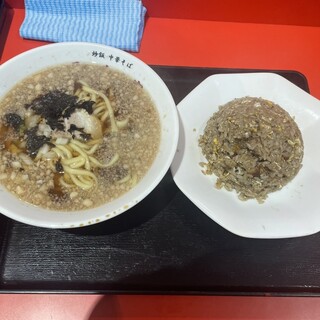 ラーチャン家_1