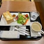 ドンク - 料理写真:厚切りトーストセット605円