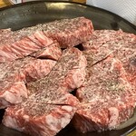 板前焼肉 英 - 隣りのテーブルのシャトーブリアン