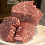板前焼肉 英 - この塊は…？