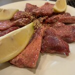 太陽 - 仙台牛タンより分厚い肉❓