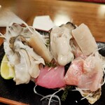 稲城 ヨロシク寿司 - 生ガキ