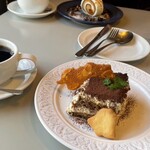 カフェ ブラウンズ インサラータ ヴェルデ - ティラミス