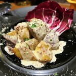 イルクオーレ ピアットスズキ - 子羊ランプ肉とジャガ芋の粒マスタードクリームソース