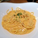 イルクオーレ ピアットスズキ - 新鮮な生うにのトマトクリームソース