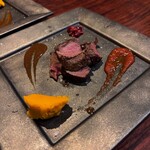 ジビエ料理 あまからくまから - 蝦夷鹿のランプ肉ステーキ