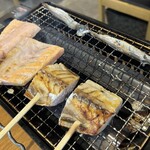 はじめや - どちらも脂のってて日本酒のアテに最高だった。