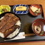 炭火焼うなぎ 東山物産 - 