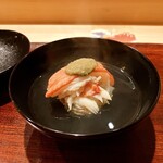 割烹 室井 - 越前がにの雌と雄を両方使ったお椀