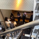 ごはんや一芯 - 階段の途中