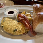 ロイヤルホスト 宝塚店 - 