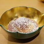 美会 - ●カノムピアックプーン：ココナッツと小豆のソース
      お馴染みのタイ風くずよせ。