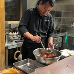 廣澤 - 何度もタレを掛けて焼く特製焼豚