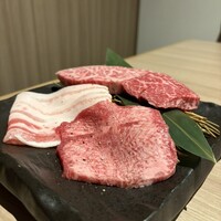 近江うし 焼肉 にくTATSU 青山本店 - 
