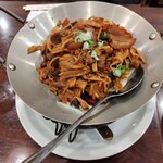 湖南人家 - 名物・竹の子とラーロウの炒め鍋。