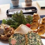 しおたにカフェ - ケーク・サレ&サンドイッチ800円