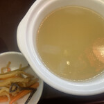 中国大明火鍋城 - 漬物、スープに浮かぶ半透明は冬瓜？