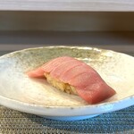 くずし寿司割烹 海月 - 本鮪中トロ