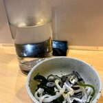 根岸家 - 麦焼酎お湯割&お通し
