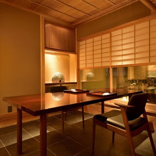 洗練された雅やかな和空間で寛ぐ◆完全個室は接待・お祝いにも