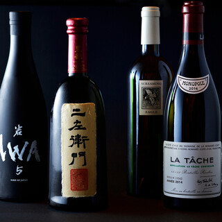 北陸が誇る上質な銘酒が勢揃い。ソムリエが厳選したワインも充実